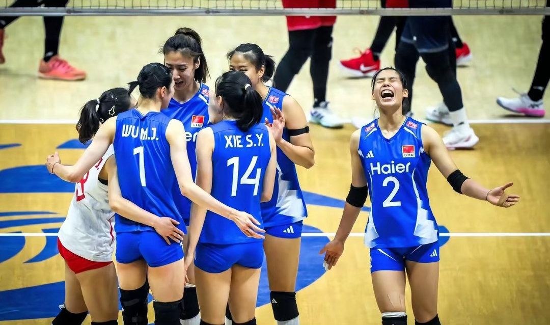 中国女排3-0大黑马，球员评分，郭中楠奇兵，4人最佳，1人不及格亚锦赛第二场半决