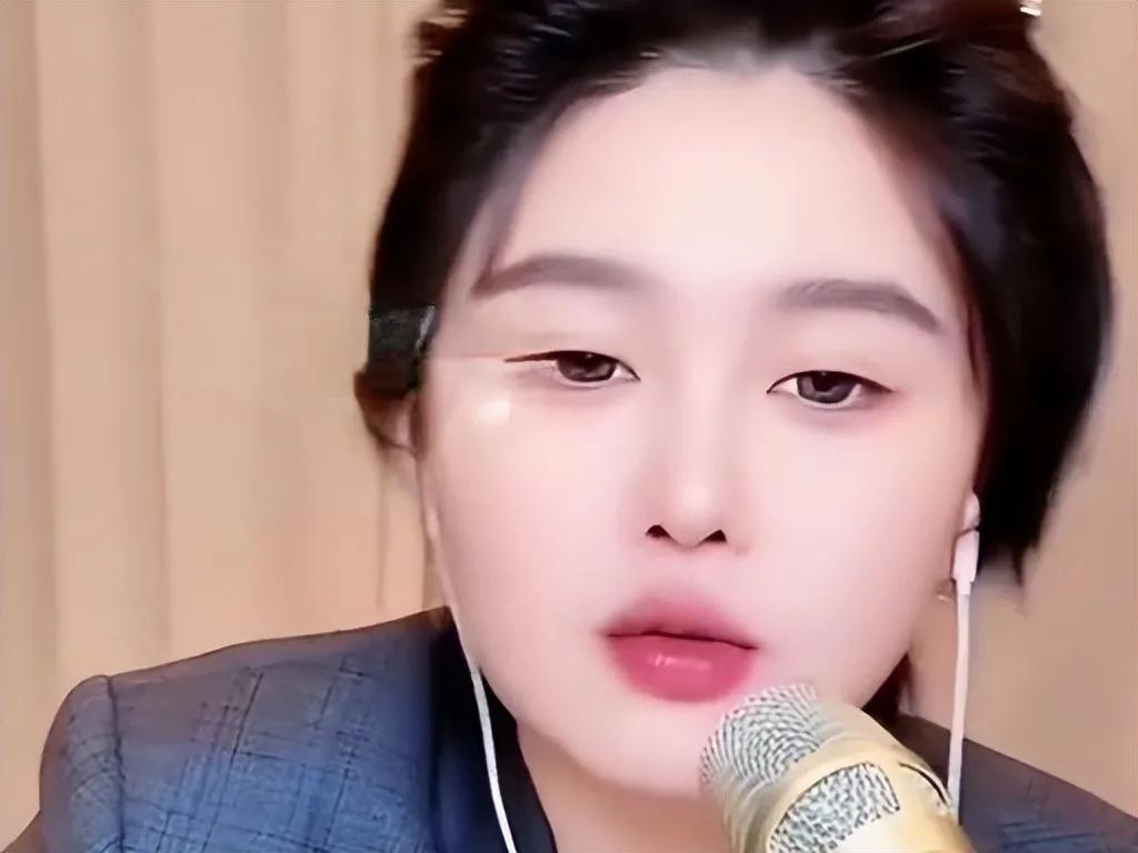 谁能想到？都以为球球老公攀豪门，实则是悉尼大学硕士全网提起赵本山女儿球球的丈