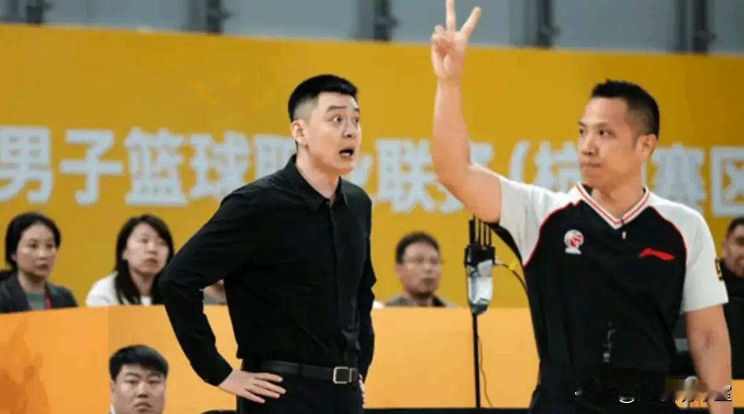 你认同吗？杨鸣接受新华社记者专访时，谈辽篮无缘晋级总决赛的原因：1、球员心态变