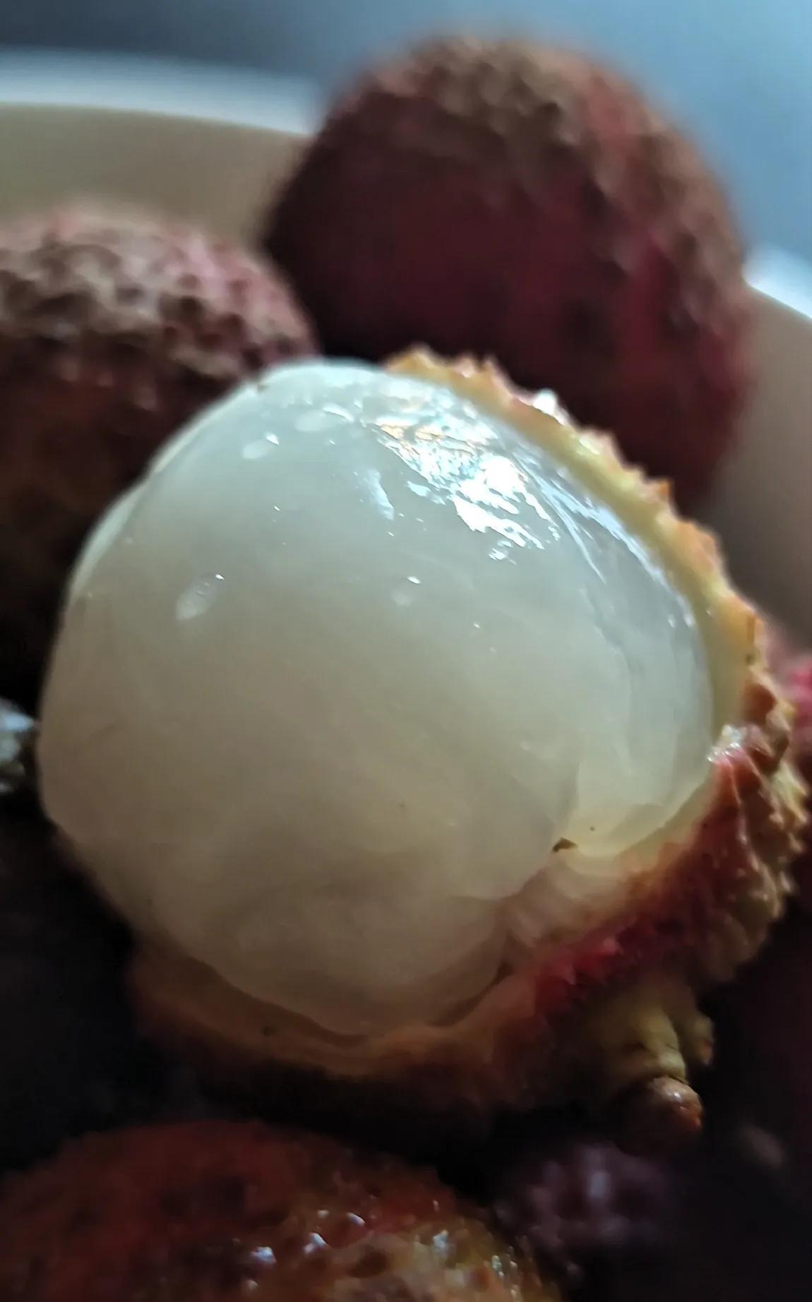 物价到底是通货膨胀了呢？还是没有通货膨胀呢？二十多年前，我在深圳一个月挣不上3