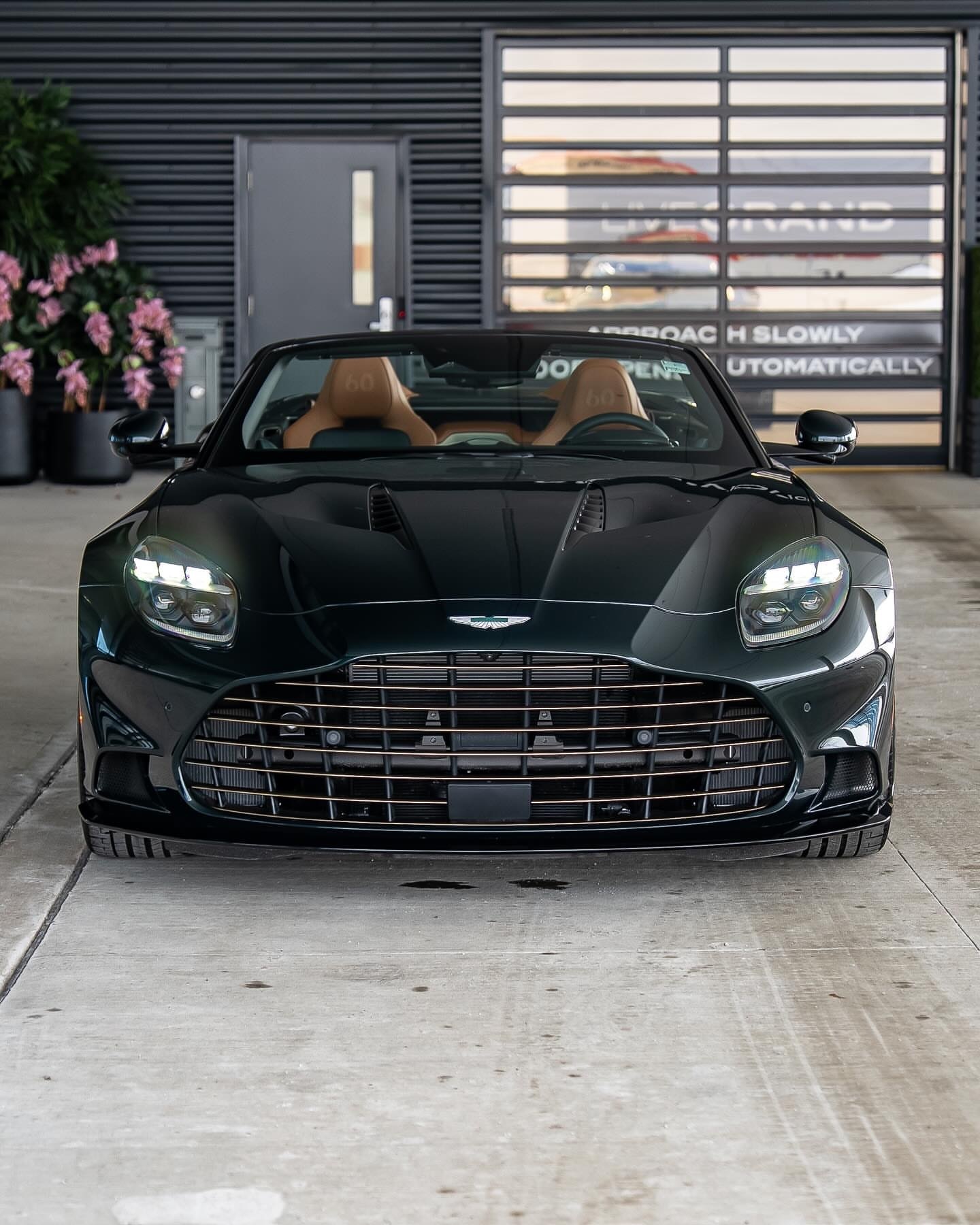 QbyAstonMartinVanquishVolante60An