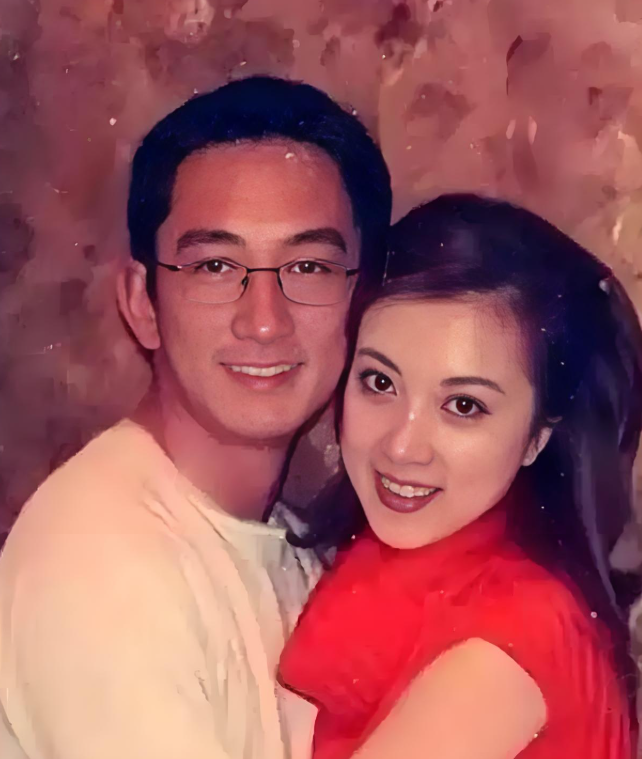 2001年，吴启华为了娶金巧巧，花160万在上海买了一套房子。没曾想，金巧巧转身