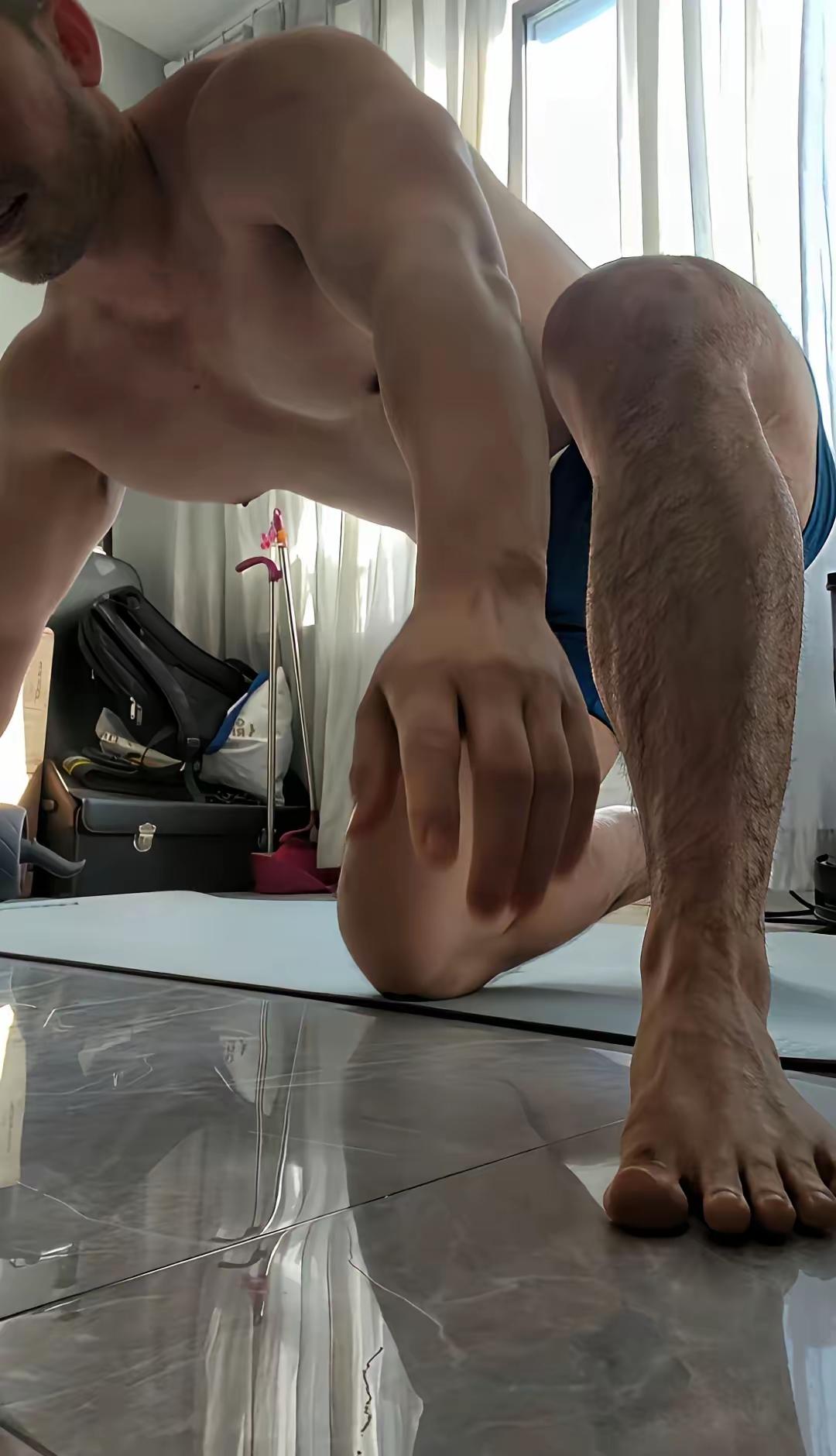 个个肌肉饱满，具有阳刚之气，这样的男人妥妥的吸粉，如果让你选择一个做朋友，你会选