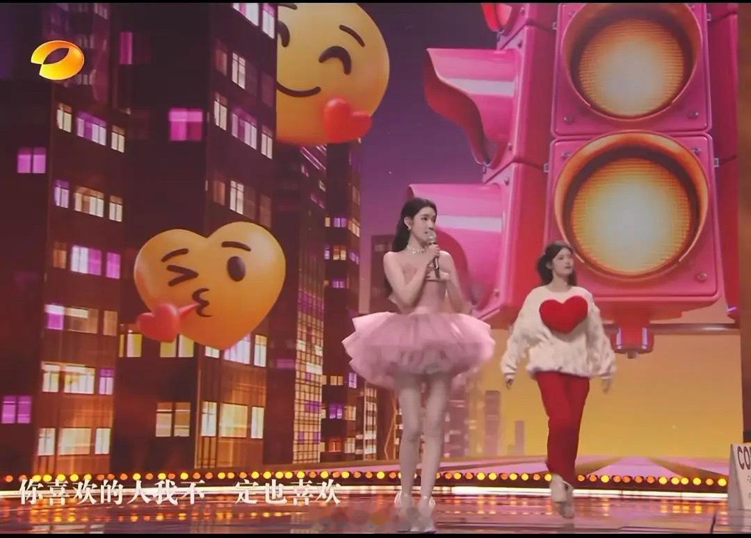 王玉雯这腿是真实的吗，感觉内娱又多了一位长腿女神。以前太会掩藏实力了。