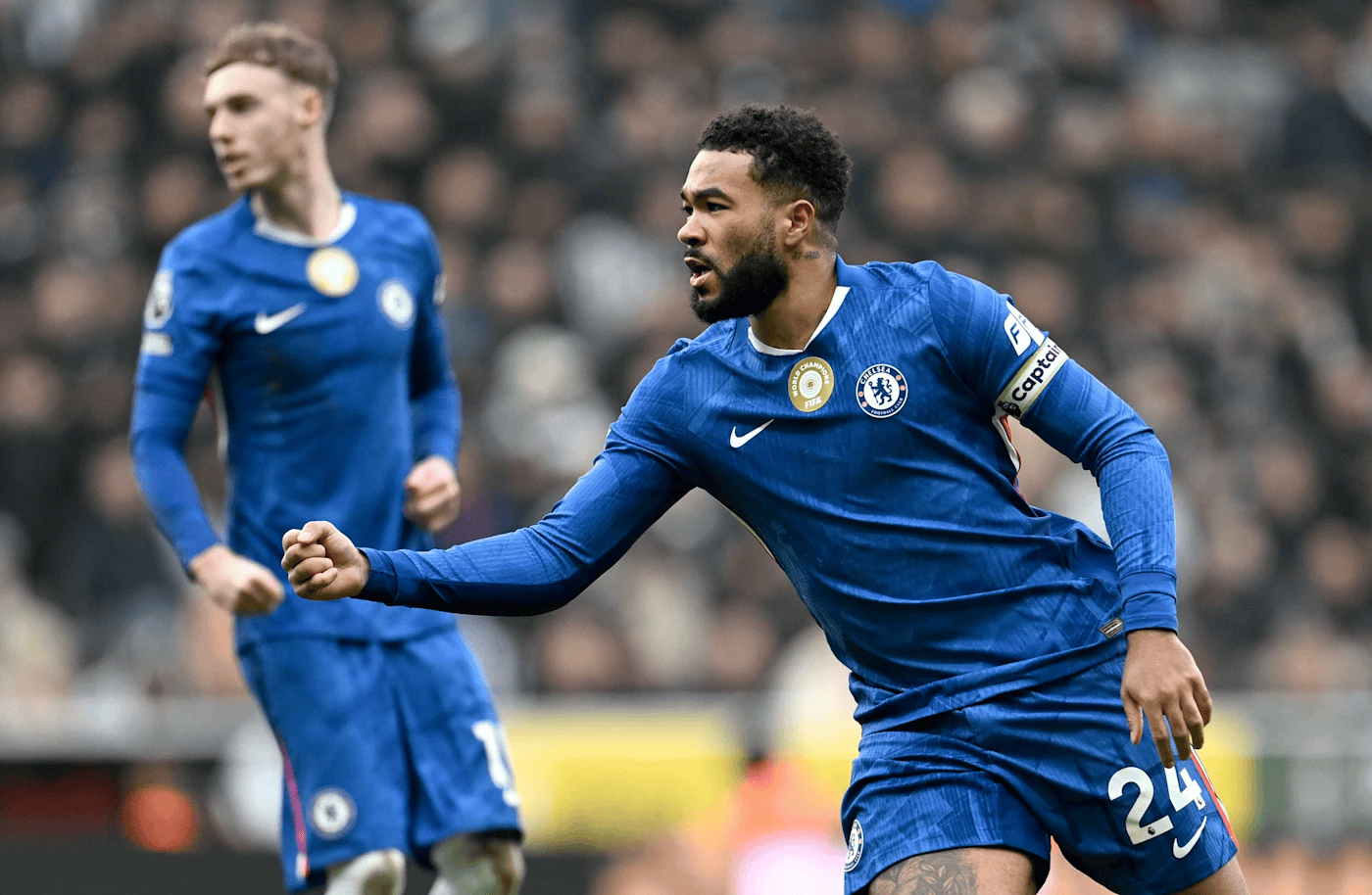 詹姆斯: 自踢球起就在练习任意球, 关键时刻帮球队感觉很好