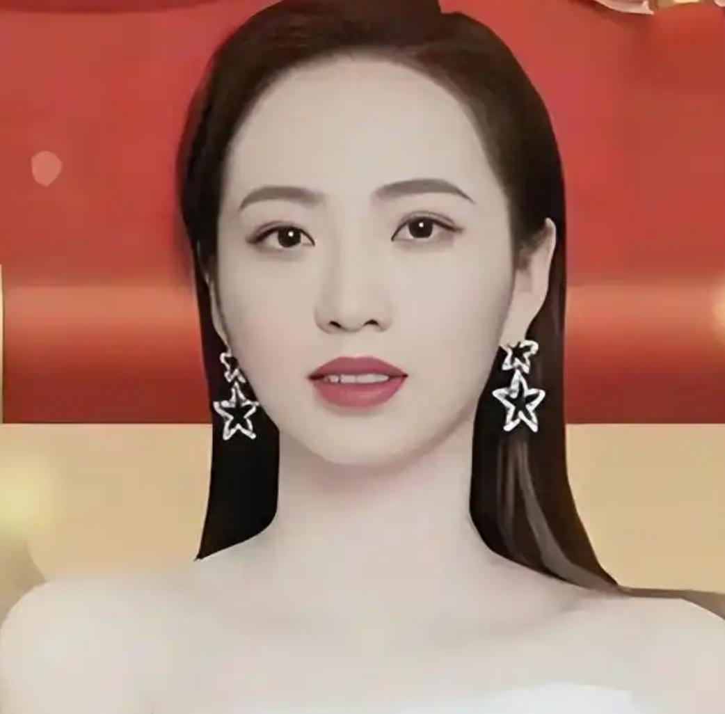 4月13日，这位昔日的地产大亨在法庭上低下了曾经高傲的头颅。很多人以为他会拼