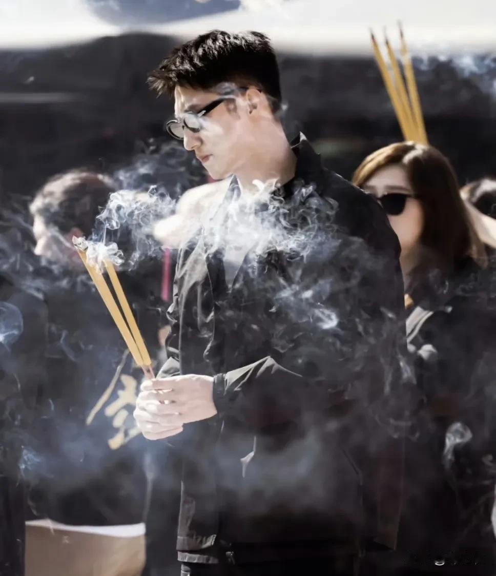 内娱明星个体户适合有演技有实力已经有了一定的观众基础且本身经济条件还不错的演员，