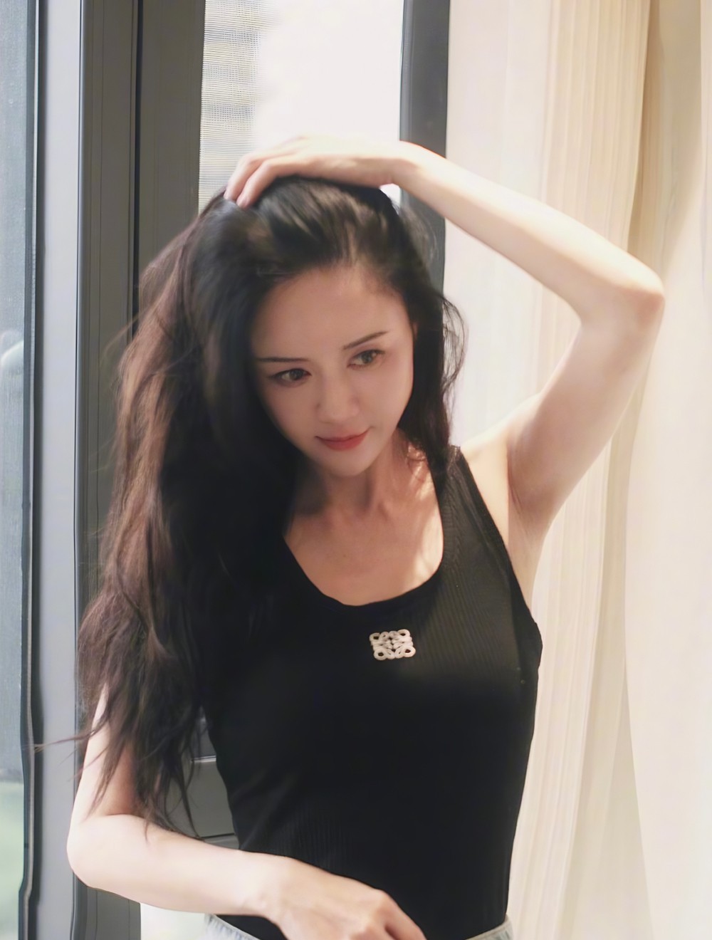 46岁陈乔恩不生娃引起热议，是为了保持身材吗？