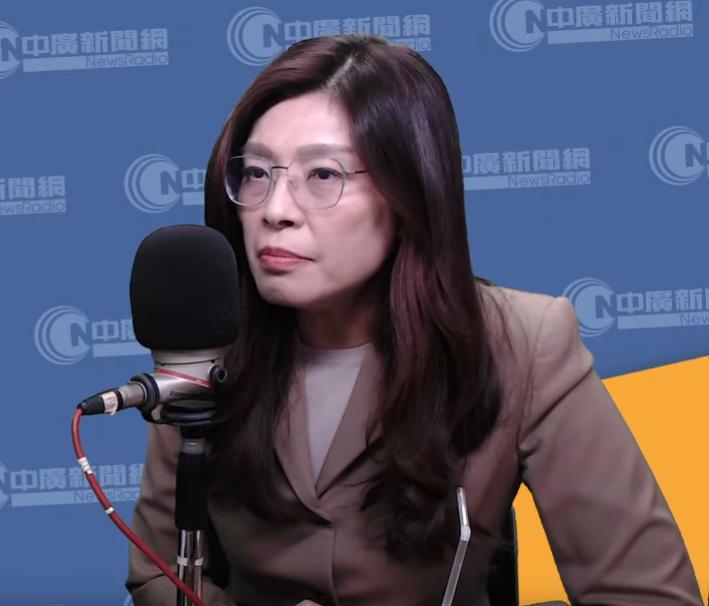 郑丽文发声：“是谁在放假消息，浑水摸鱼，借机内斗？”其实岛内最近围绕季麟连事