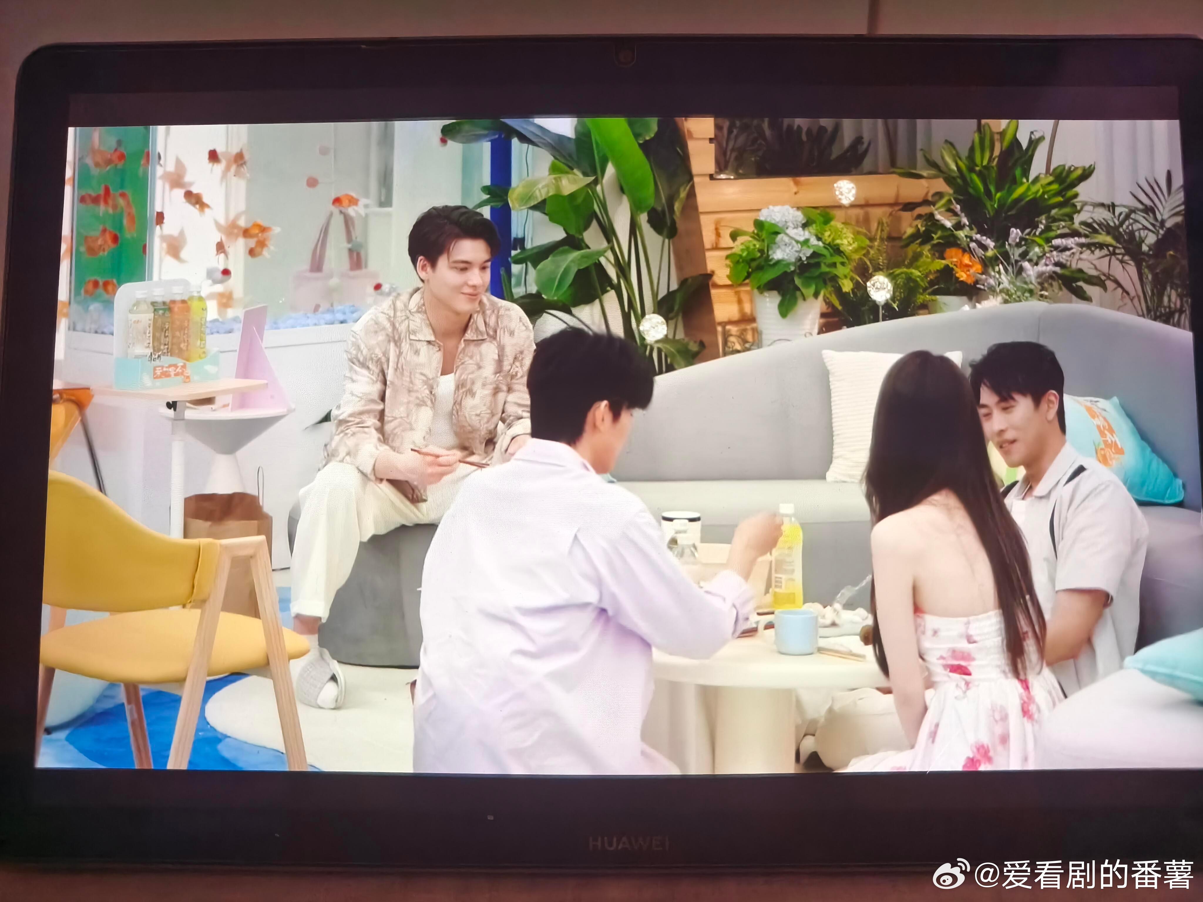 心动的信号我看到了如益以后一起出去社交的场面！蓝蓝负责社交，方医生负