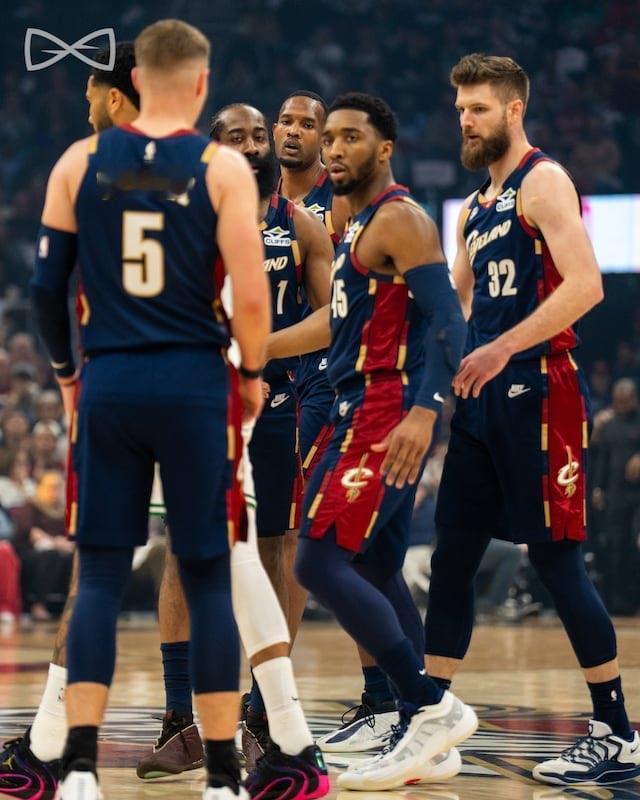 骑士现在开始面临幸福烦恼了！这段时间伤员逐步回归，虽然阿伦还没有复出时间表，但