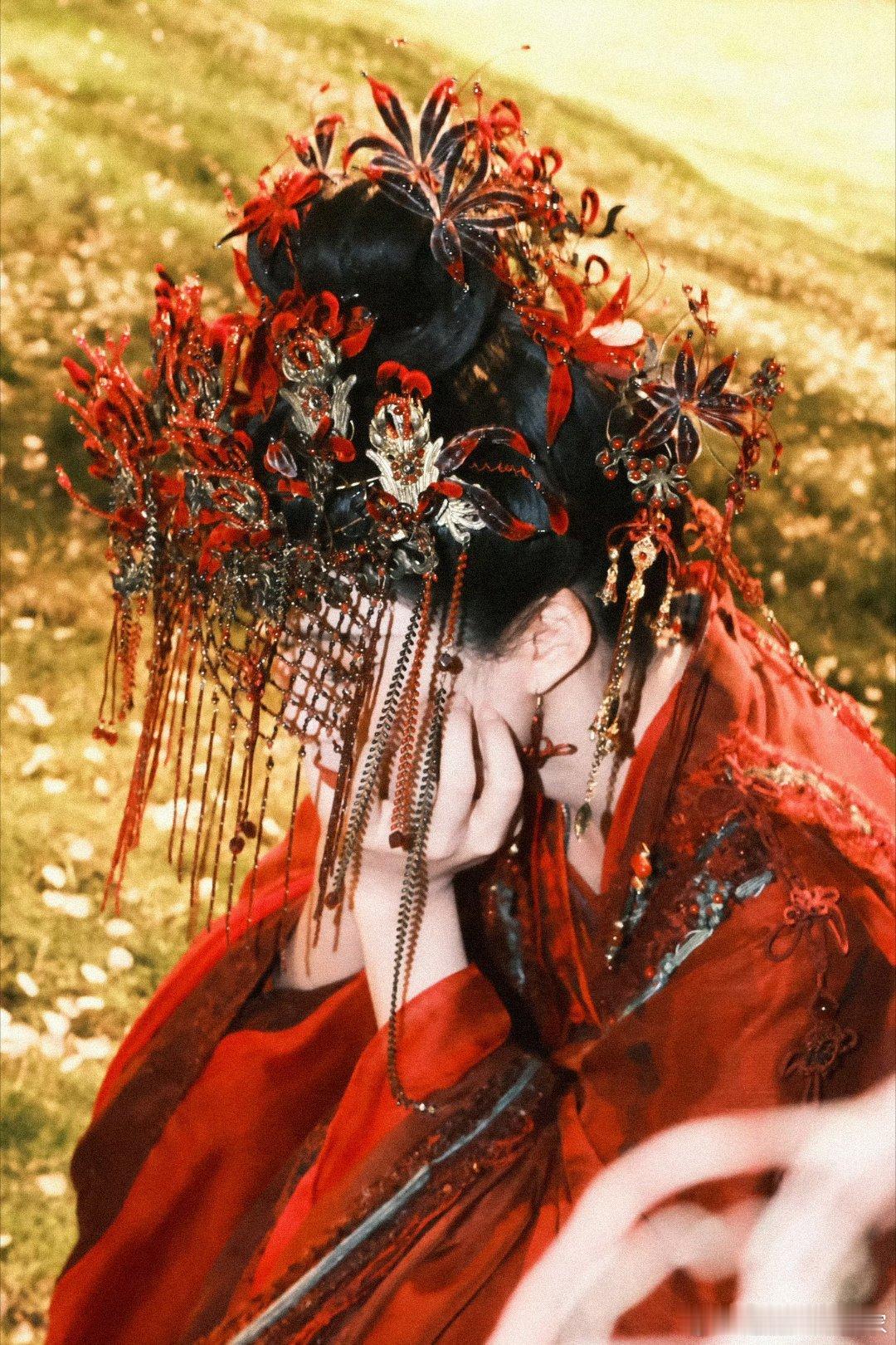 卢昱晓入青云收官发了好多个明意的图啊[捂眼睛][捂眼睛][捂眼睛]看着看着就是满满的回忆，感