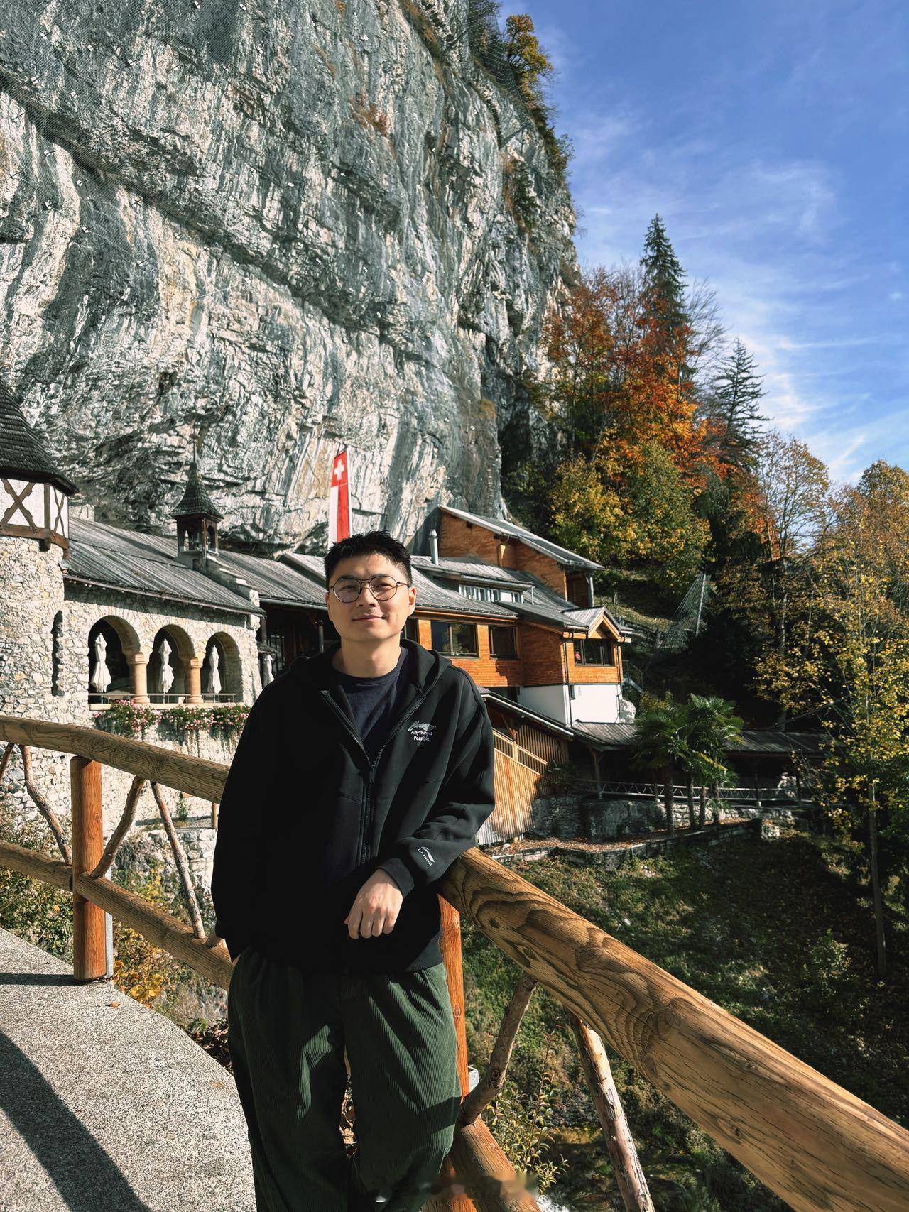 于我而言，旅行是一场向外的探索，更是一场向内的回归。它用沿途的风景与故事，涤荡日