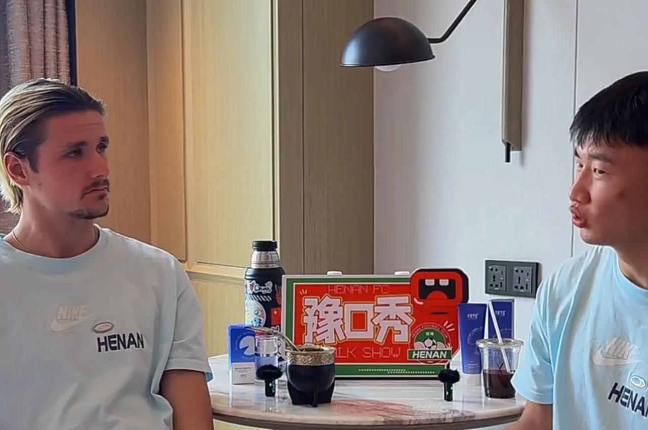 河南队巴西外援迈达纳接受了河南俱乐部官方媒体平台《豫口秀》节目的访问，迈达纳在节