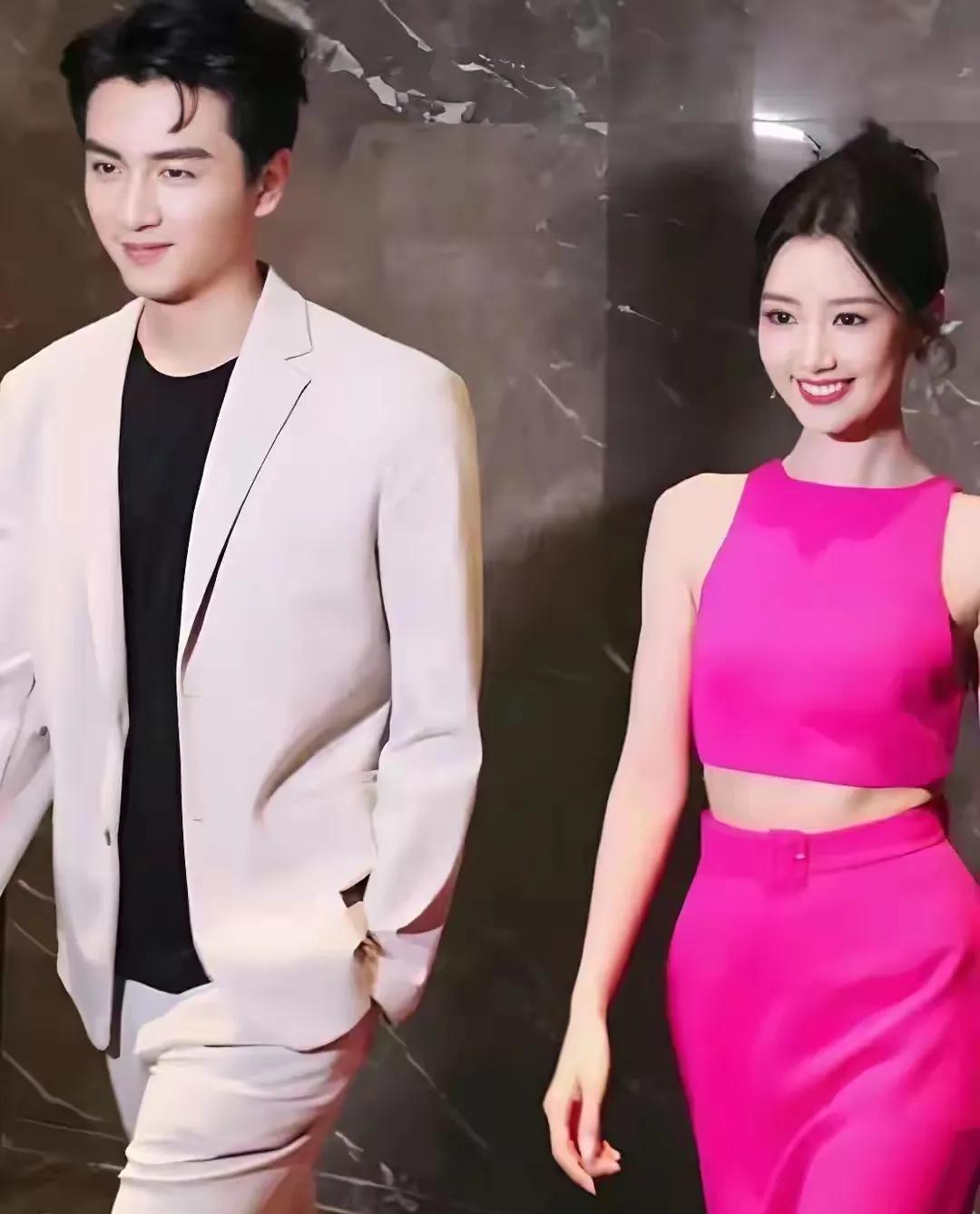 毛晓彤真美！喜欢她的一颦一笑，虽然她没有出演过大的角色，但是配角里面的毛晓彤也特