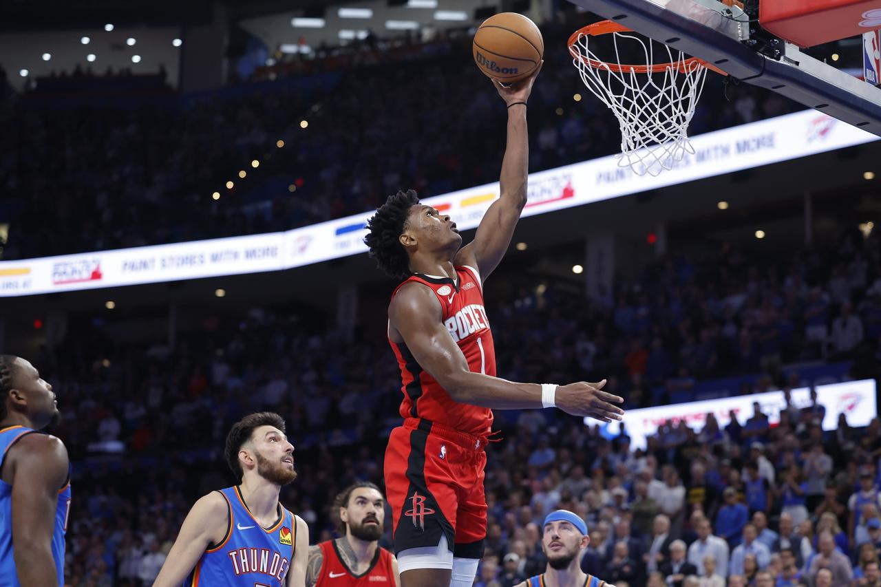 现在的阿门汤普森和卡斯尔谁更强？要想得到卡斯尔的话，阿门汤普森可能要加个首轮签才