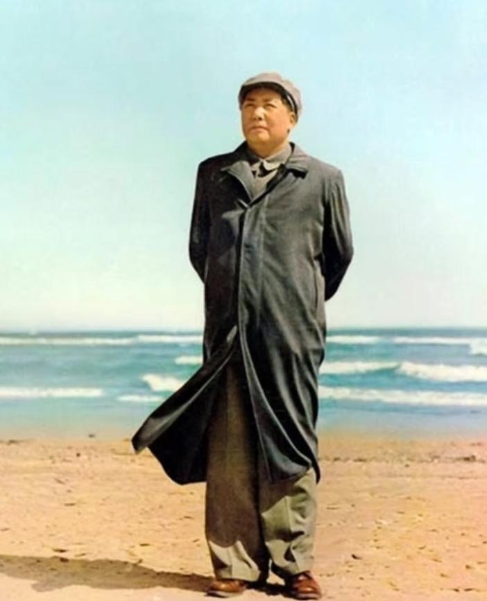 提到包产到户，很多人只知道改革开放初期它解决了温饱，却少有人深究：当年毛主席为啥