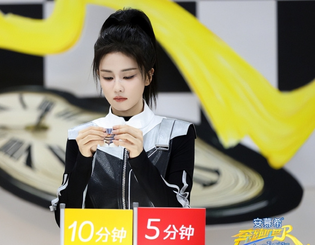 《奔跑吧》夺走白鹿嗓子的西安站终于播出了，王鹤棣又没撕到名牌《奔跑吧》最新一集