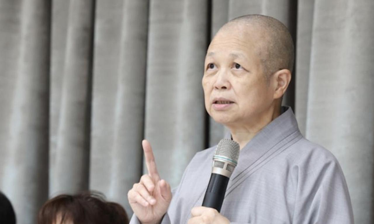 释昭慧：以爱之名要不得，再赞金溥聪忠臣。呵呵，出家人，能不能别这么“入戏”啊？
