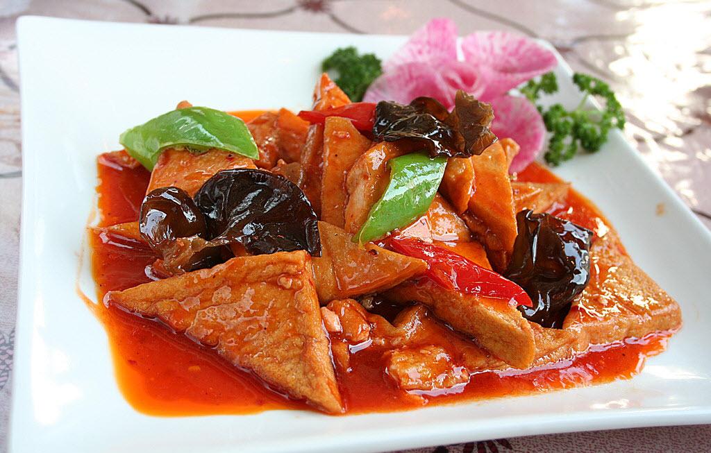 家常豆腐特色、家常豆腐做法、家常豆腐营养价值、家常豆腐食用指南