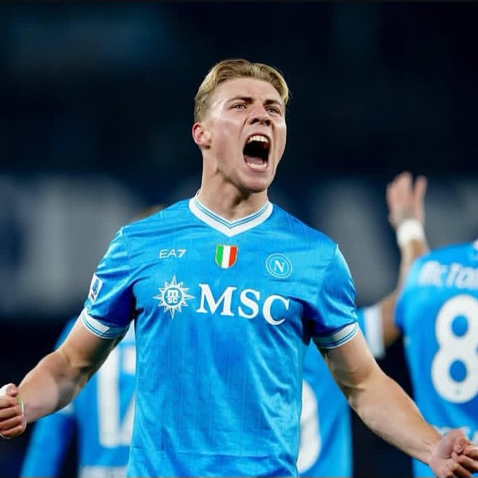 罗马诺那不勒斯和霍伊伦希望携手共进，如果球队确保获得欧冠资格，将强制触发4400