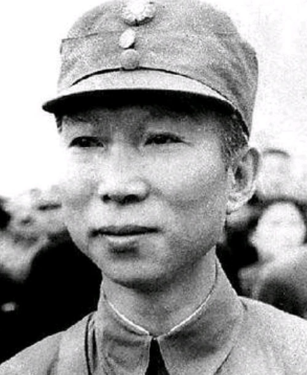 薛岳为何看不起白崇禧？你看薛岳的夫人是谁，跟宋美龄是啥关系“1938年初春的庐