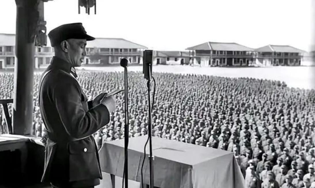 不会真有人把淞沪会战当成是蒋光头的光辉事迹吧？1938年2月2日，蒋介石在日