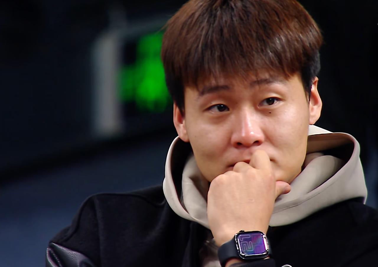 大爆冷！没有高诗岩，没有邱彪，山东队绝杀了首钢赵睿面无表情CBA常规赛第十二