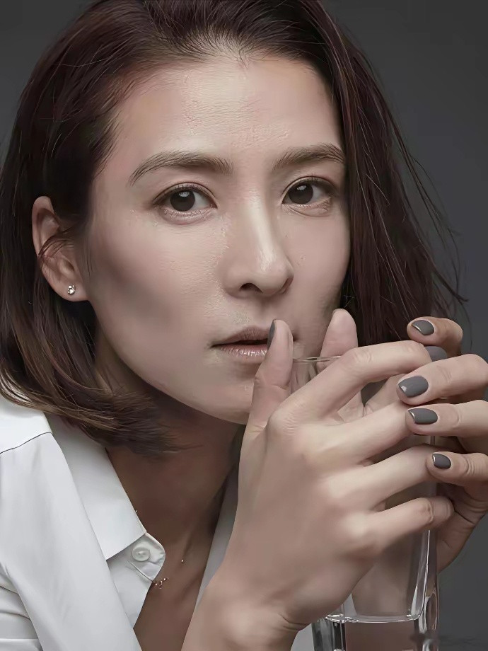 这是我见过女扮男装最逼真的了没拿观众当傻子