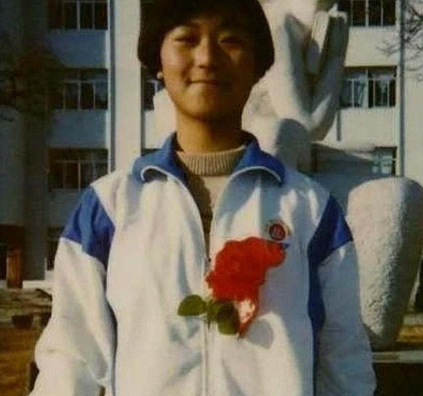 2000年，辽宁一对农夫妇借款7万，送女儿去德国留学。然而，女儿竟失联了。21后