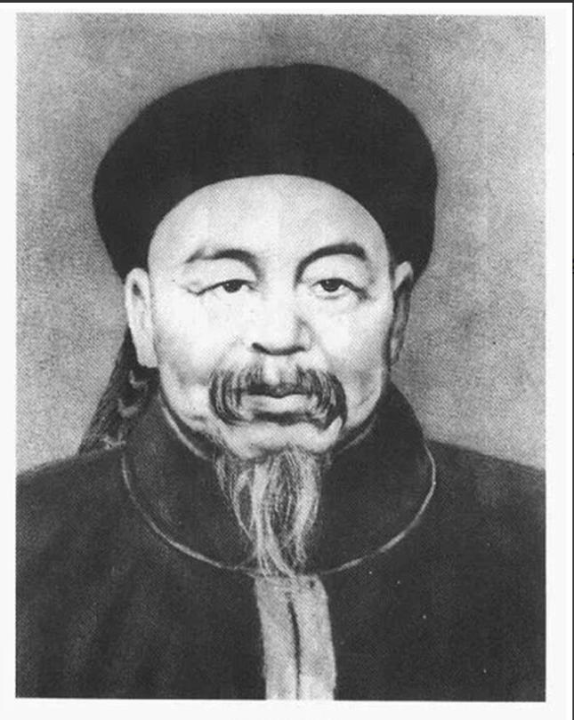 左宗棠倒插门进了周家，连生三个女儿后，妻子劝他纳妾，左宗棠死活不肯，丈母娘说：“