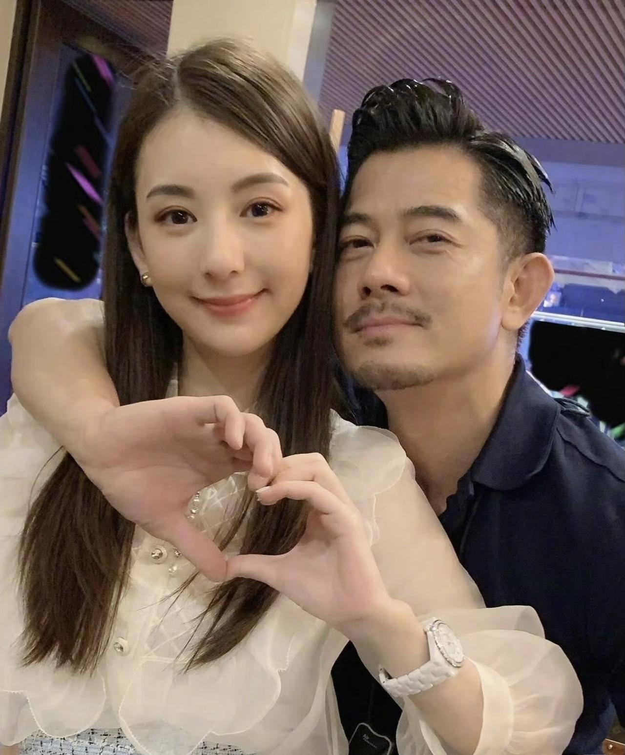 终于理解，方媛为什么非得要睡单间郭富城以前就说过他媳妇有个习惯，就是每晚睡觉