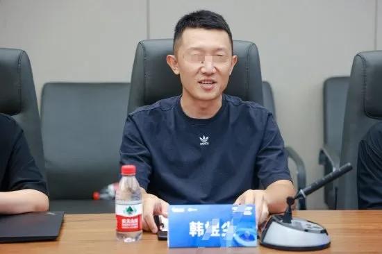 科大讯飞的韩煜尘，现在可能面临这3个窘境：第1.和老婆离婚，不过毕竟他是高管