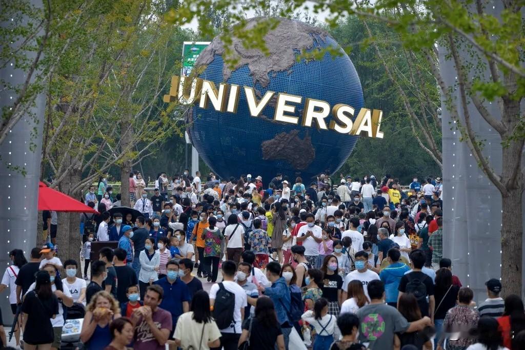 上海迪士尼与北京环球影城同为国际顶级主题公园经营状况却天差地别2024年