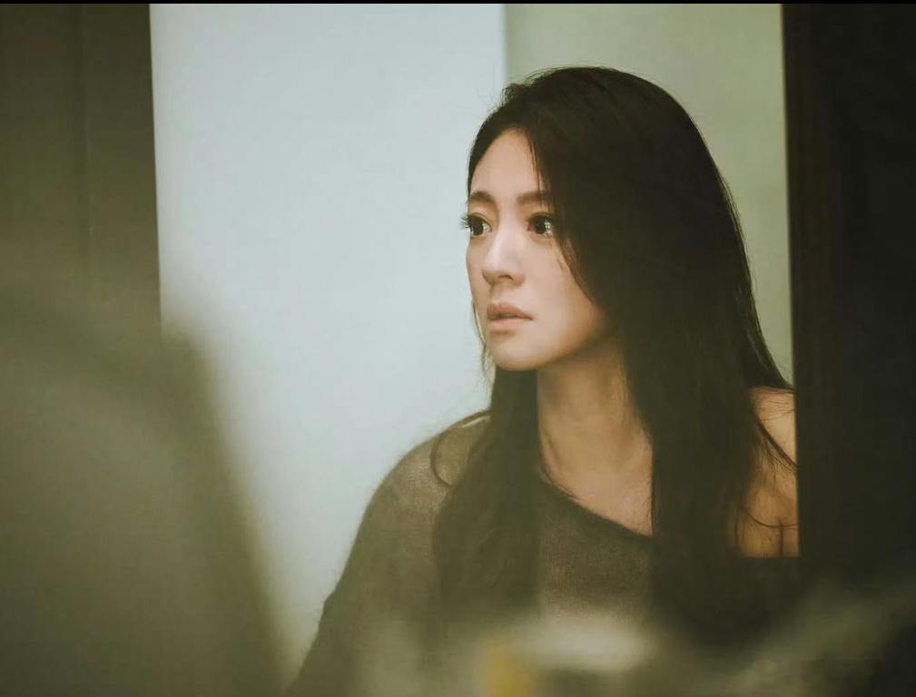 安以轩和陈荣炼永远不会离婚了，不是因为她的一双儿女，也不是因为太多财产绑在一起