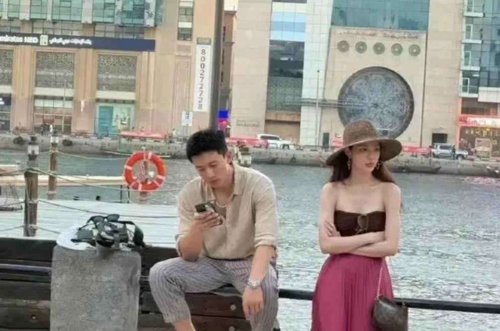 电视上看着一般般，真人巨漂亮。