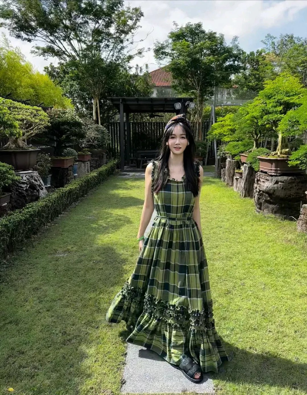 陈乔恩公开全身针雕保养法，展现女明星对身体的极致呵护引发热议6月6日，陈乔恩在社