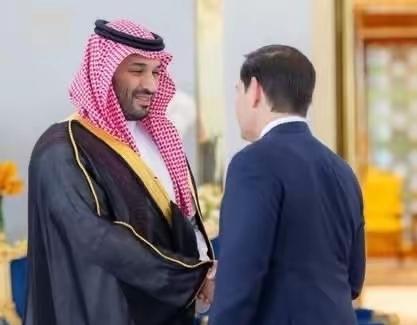 当地时间今天，美国国务卿卢比奥突然代表特朗普对外表态，对沙特阿拉伯没有经过与华盛