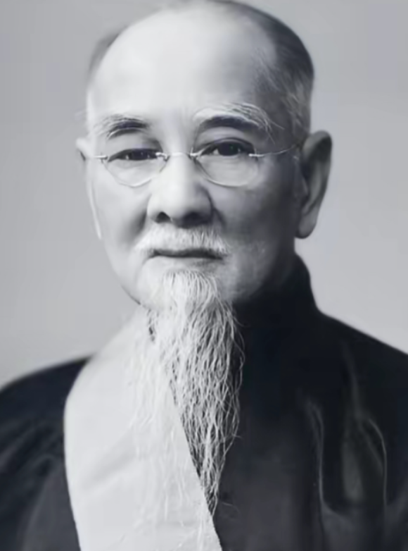 1936年，蒋介石在西安脱险后，在南京下飞机，何应钦第一个上去迎接，蒋介石却冷淡