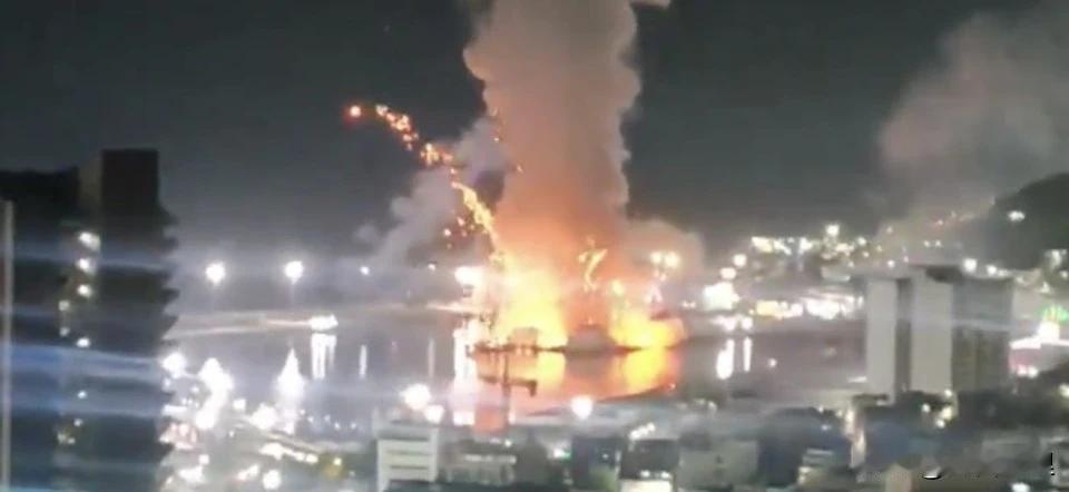 加拉加斯的火光，一场非对称对决的开始2026年1月3日，加拉加斯的夜空被爆炸