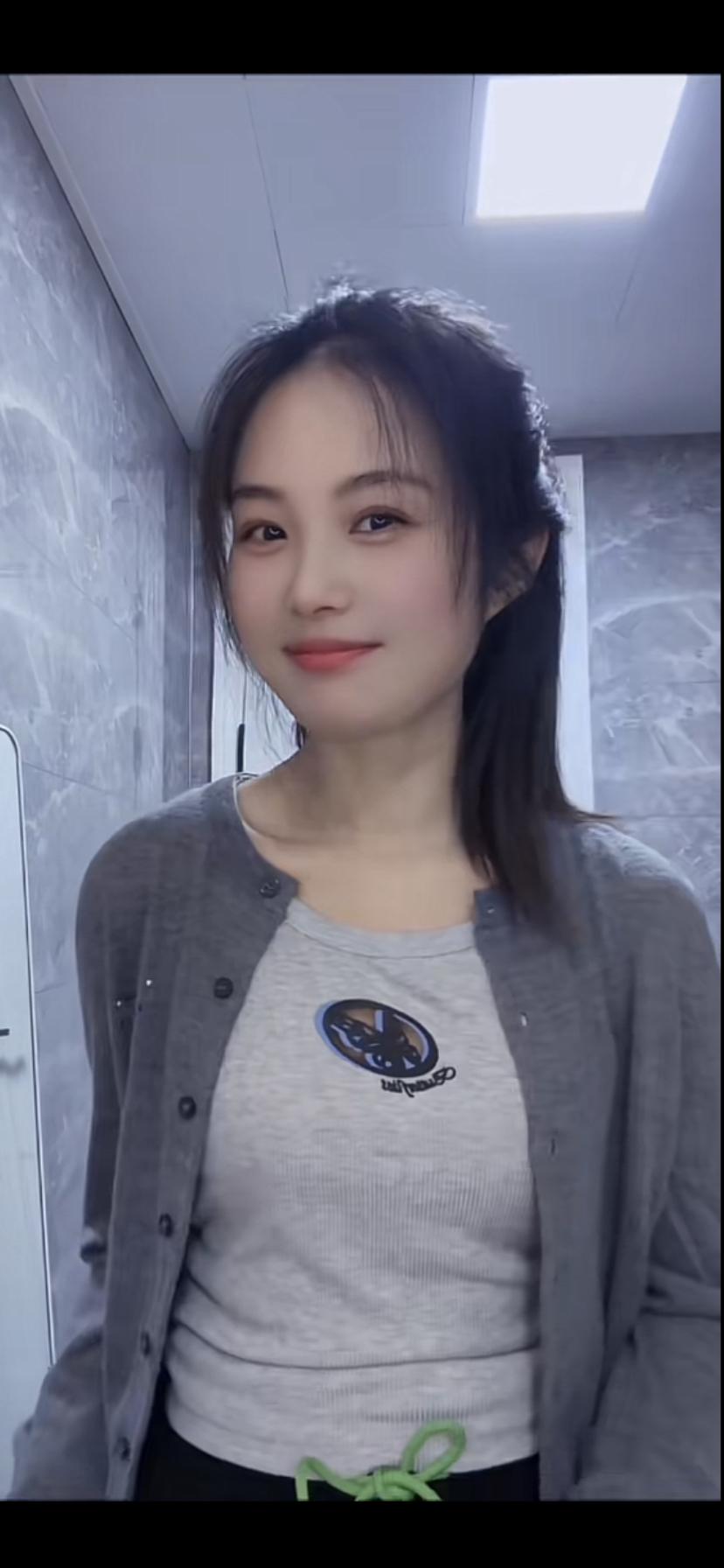 元气满满的一天，从微笑开始！😊✨