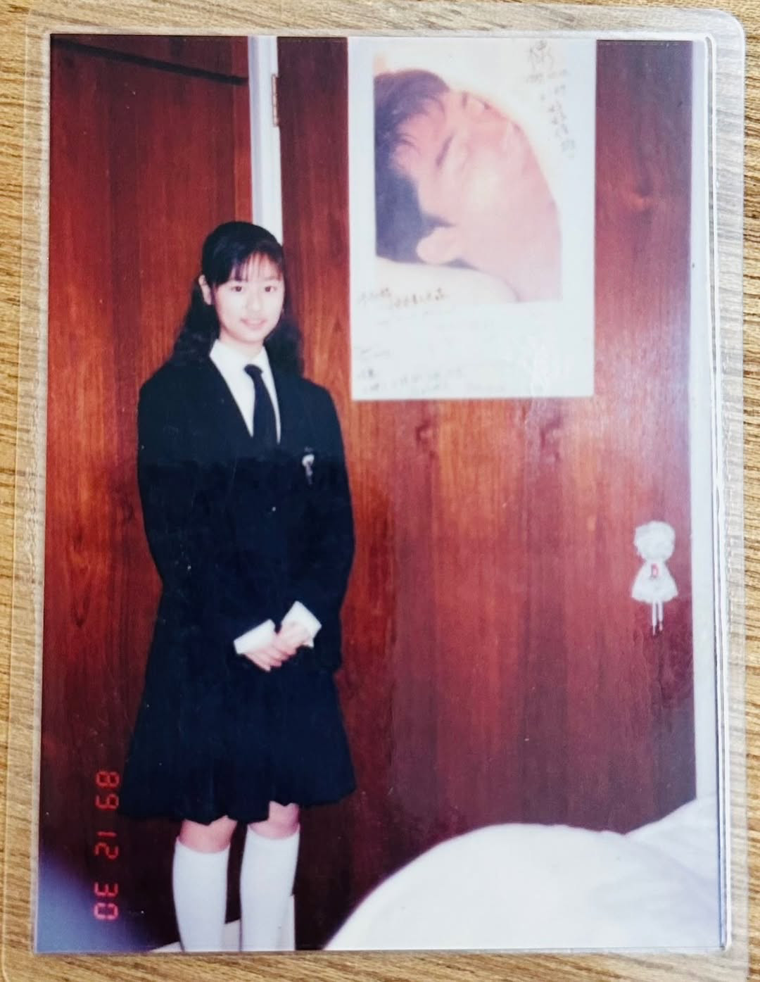 林心如初中旧照网友说后面照片好像霍健华​​​