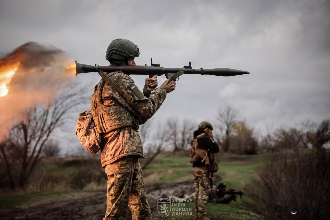 乌克兰继续向红军城方向增兵乌军已将其第35海军陆战旅和第95空中突击旅调往红