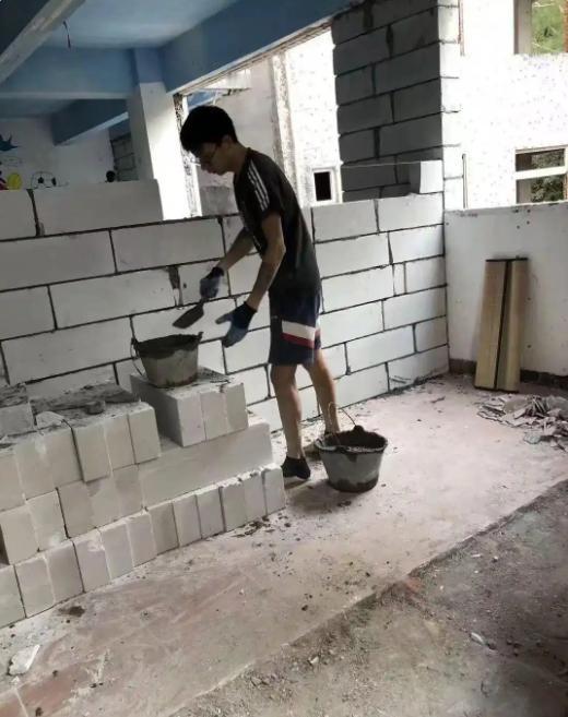 “钱赚够了人也快没了！”四川，90后男子工地搬砖9年，攒下200万买房和30多万