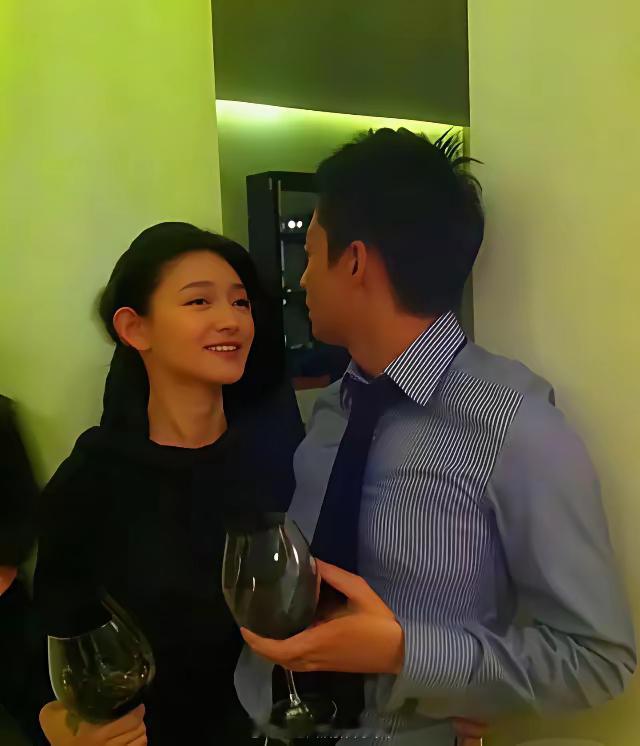 汪小菲和大S第一次见面的照片，帅哥当年就是这样被瞬间沦陷的！​​​