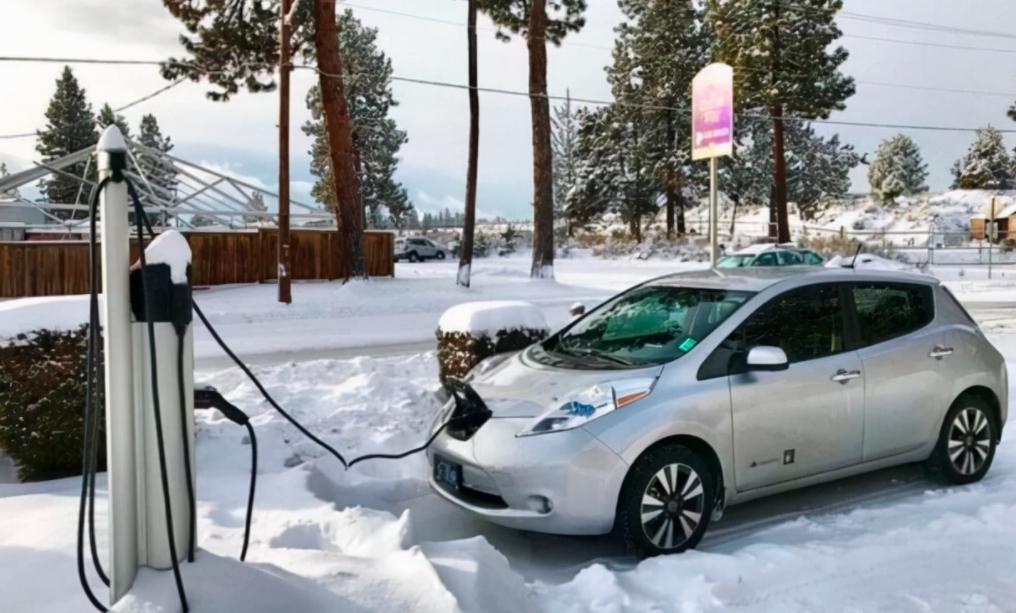 听我一句劝，懒人，或者说在家里没有地位的男人，就不要买混动车了。买混动车最根本