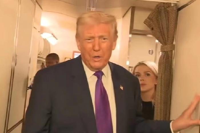 昨天，CNN报道:“特朗普对英国国王的弟弟安德鲁被捕表示遗憾，称这是英国王室的‘