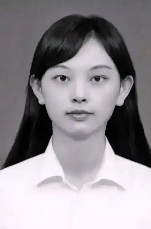 方璇（1991年1月—2017年8月2日），女，生前系湖南省郴州市桂东县青山乡人