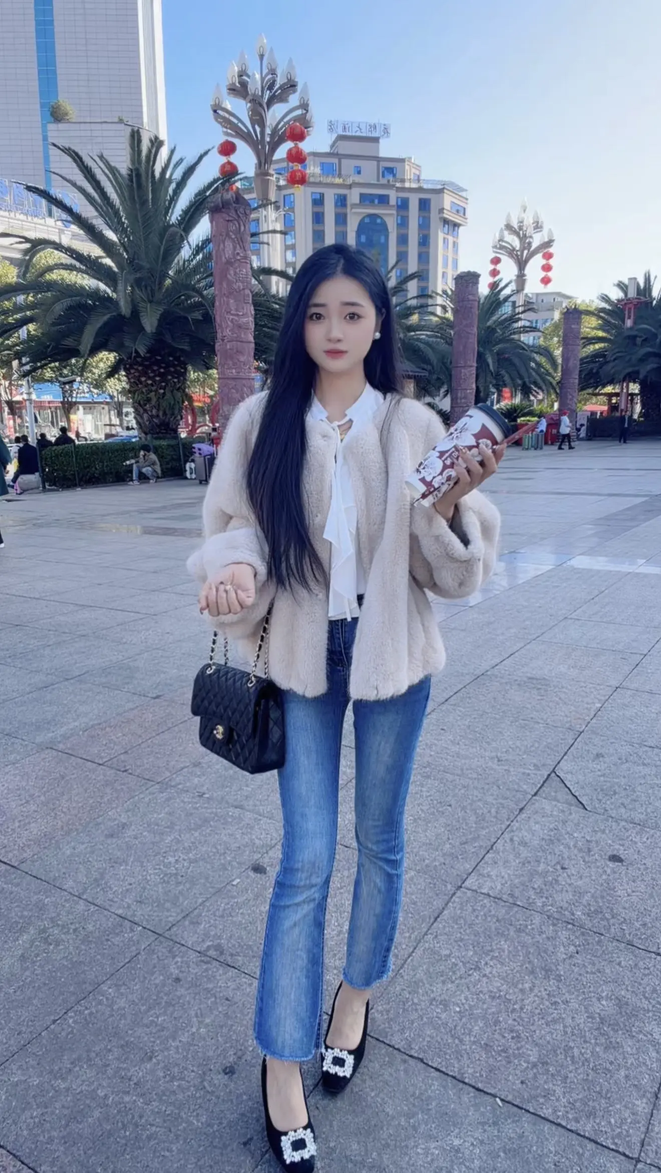 奶茶一杯快乐加倍