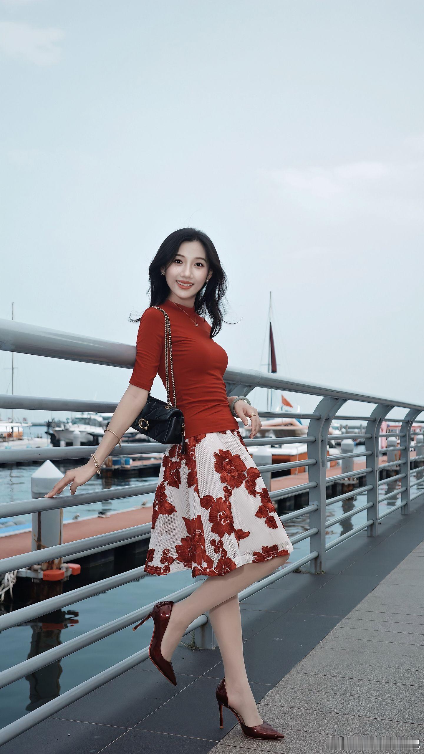 今天穿什么红色​​​